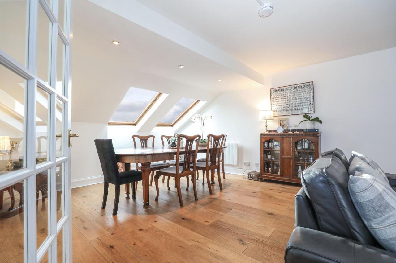 Luxury 3 Bed Royal Mile Apartment 에든버러 외부 사진