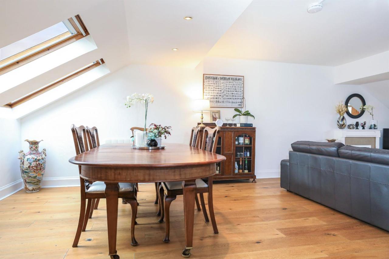 Luxury 3 Bed Royal Mile Apartment 에든버러 외부 사진